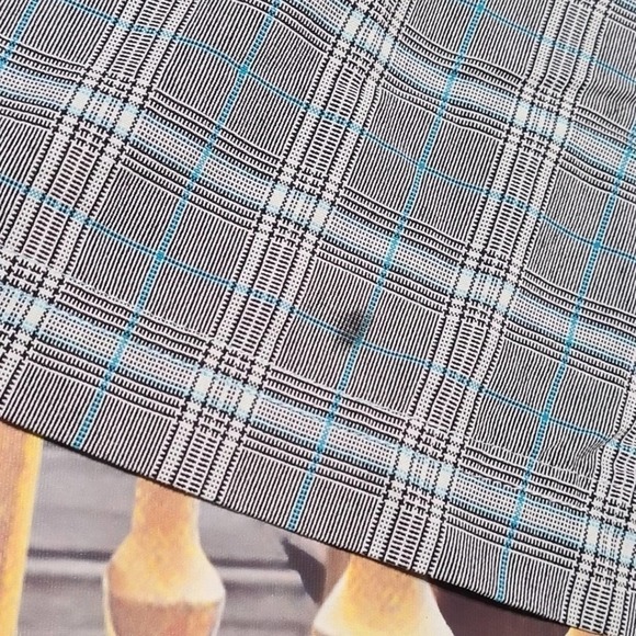 Lululemon Plaid Board Shorts‎ Size 34 - Picture 5 of 6